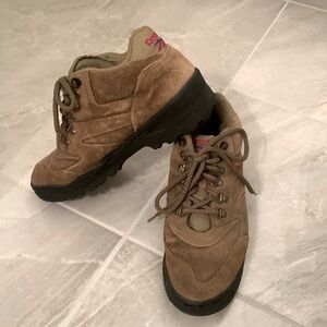 Women’s Reebok Hiking Boots Sz 8.5